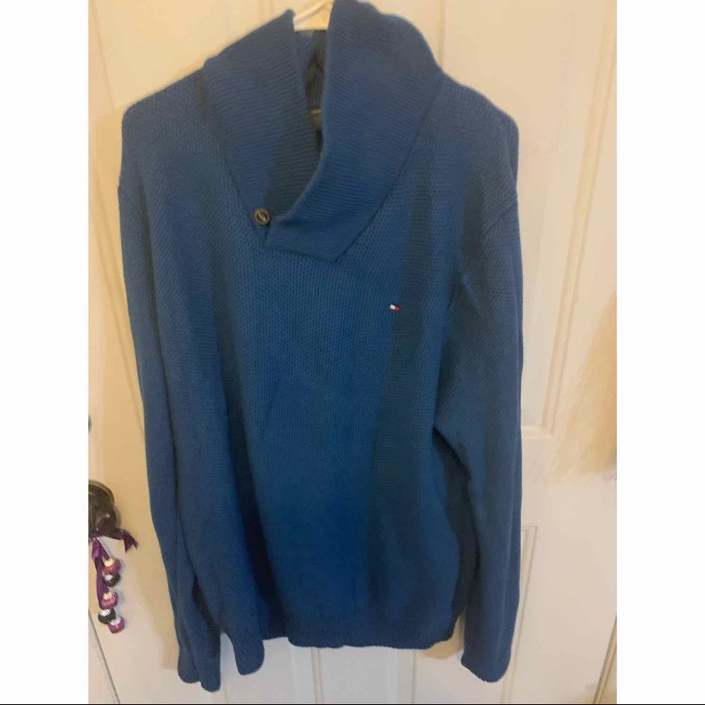 Gently used Blue Tommy Hilfiger V neck sweater XXL